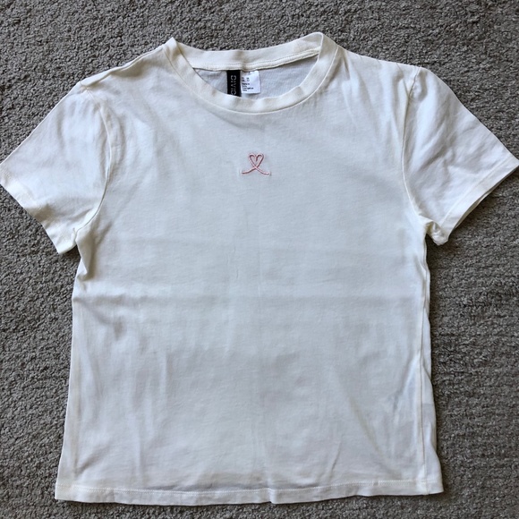 H&M - DIVIDED Cropped T-shirt .NWOT. - Picture 1 of 1